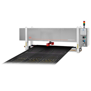Profile thickness measurement of roller head installation Mittaus- ja tarkastusjärjestelmät Muoviteollisuudelle