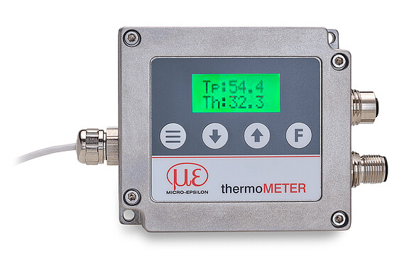 Käyttö painikkeilla tai ohjelmiston kautta