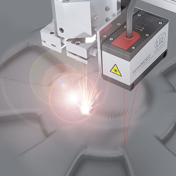 Laseranturit parhaalla mahdollisella ympäristön valon kompensoinnilla